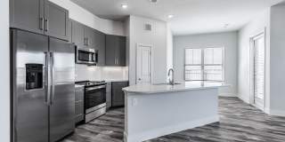 Larkspur Creekside Age 55+ Apartment Homes Gallery 16