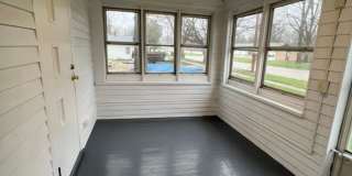 Newly Remodeled 4 Bed House Available Now! Gallery 7