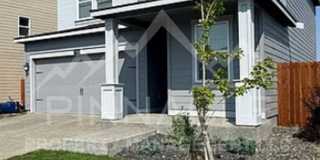 Stylish 4 bed/2.5 bath house Gallery 1