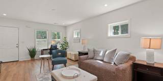 FURNISHED Duplex Unit - 2 Bedrooms/2 Baths/Off street parking  - 636 Frances PL Unit B  Atlanta GA 30318 Gallery 8