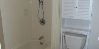 Large partly furnished house in Pearl City - PET FRIENDLY! Gallery 25
