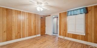 742 E Park Avenue Gallery 32