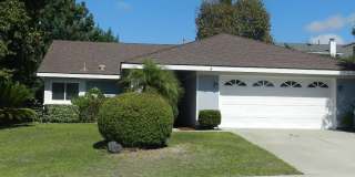 WONDERFUL SINGLE STORY HOUSE WITH LARGE YARD, GREAT LOCATION! Gallery 1