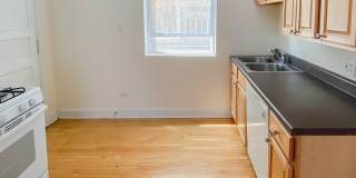 851 West Cornelia Ave. Apt. Gallery 4