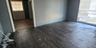 108 East Cedar Avenue Gallery 1