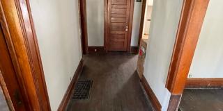 Large Brick 7 bedroom home Gallery 31