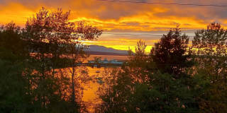 2 Bed, 1 Bath- Bay view apartment near Fairhaven and Boulevard Park Gallery 19