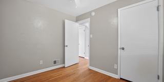 Charming 3BR House in Aurora Gallery 14