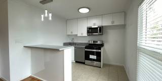 5700 Hazeltine Ave. Gallery 13