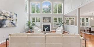 7351 NICOLE MARIE Court Gallery 5