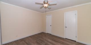 RENOVATED 2-BEDROOM TOWNHOME IN AHISD Gallery 14