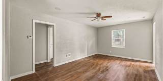 2300 East 55th Street Gallery 14