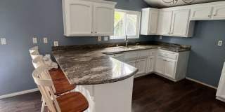 Newbury Park - Three bedroom, bonus room (could be 4th bedroom, 2.5 bathrooms Gallery 6