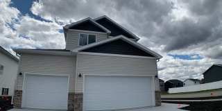 3 Bed 2.5 Bath Single Family Home Gallery 1