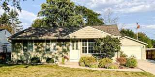 7130 North Navajo Avenue Gallery 1