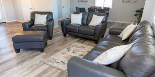 Apply Here www.realty480pm.appfolio.com/listings Gallery 37