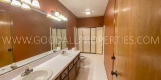 Executive Home - 4 Bedroom, 3.5 Bathroom in Country Club Neighborhood with Finished Basement Gallery 19