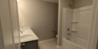 Room in 5 Bedroom Home at Reeves St Gallery 31