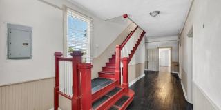 Ideal for Medical Professionals & Students – Spacious 5BR Near Downtown Gallery 3