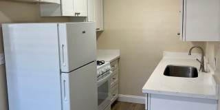 Across the street from SJSU! Updated 1 bedroom 1 bath apartment in gated community Gallery 1