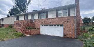 Spacious 3 Bedroom Home Close to JMU, EMU & Downtown Harrisonburg! Spacious 3 Bedroom Home Close to JMU, EMU & Downtown Harrisonburg! Gallery 1