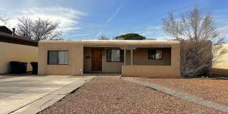 Splendid 4 Bedroom, 2 Bath Home Near Kirtland AFB! Available Now! Gallery 1