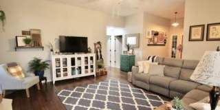 Spacious Five Bedroom Home! Gallery 4