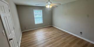 Single-Level Living in an Unbeatable Location Gallery 13