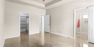 414 W Avenue C Gallery 13