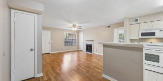 1/1 Condo in Gated Lakefront Community of Altamonte Springs! Gallery 11