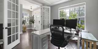 Room in 4 Bedroom Home at Double Oaks Rd Gallery 9