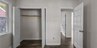 1720 W 48th Street Gallery 19