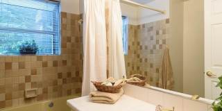Spacious 5-Bedroom Home in Prime Location Gallery 20