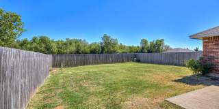 Charming home in Yukon + 3 bedrooms + 2 bathrooms Gallery 26