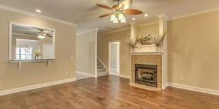 BEAUTIFUL CONDO, WALKING DISTANCE TO MTSU CAMPUS! Gallery 7
