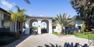 Twelve Oaks Apartments Gallery 1