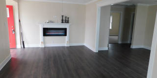 Completely Renovated 3 bed, 2bath home Gallery 4