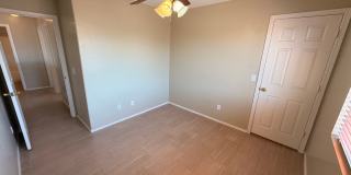 Updated 4x2 Buckeye Home *NO* Carpet & Downstairs Primary Bed! Gallery 29