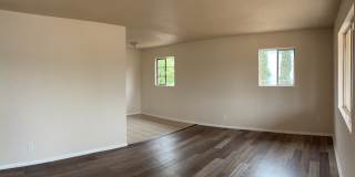 5140 Tropicana Gallery 4