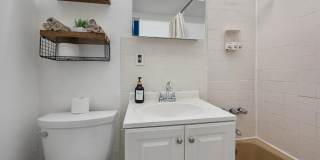 370 8th Ave Gallery 14