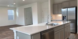 Exquisite 3 Bed 2.5 Bath Single Family Home Gallery 17