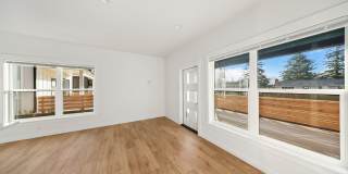 3 Bed 2 Bath - A/C Mini-split - Fabulous Floor Plan - Garage Gallery 1