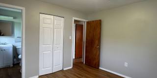 Updated 3 bedroom w/ Large Yard Gallery 15