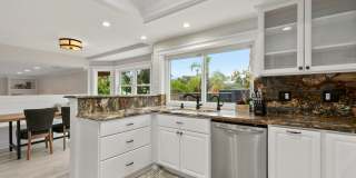 Spacious and Bright Furnished 4 Bedroom Home in Gated Community Gallery 17