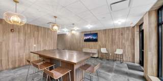 525 N MACQUESTEN PARKWAY Gallery 15