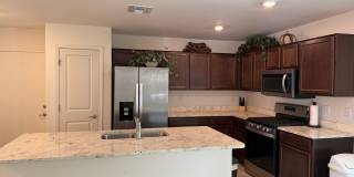 Modern 3-Bedroom Home Built in 2023 – Prime Tucson Location Gallery 8