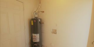 NICE AND AFFORDABLE 2 BEDROOM 1 BATH DUPLEX IN PHOENIX Gallery 9