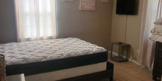 Charming 3-Bedroom, 1-Bath Home with Large Backyard – Fully Furnished! Gallery 18