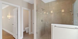 OAKLEY - Stunning executive tudor Gallery 38