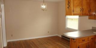 330 Kingsman Drive Gallery 5